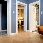 *citadel* 2br - Center *