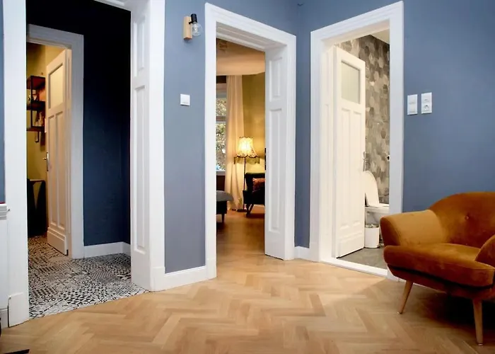 *citadel* 2br - Center *