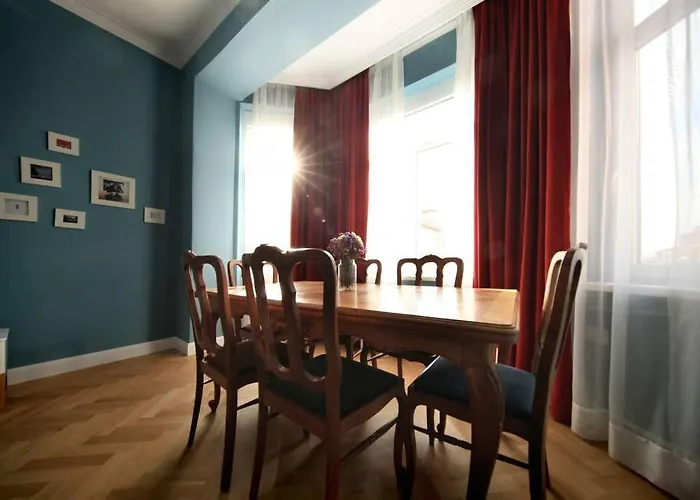 *citadel* 2br - Center